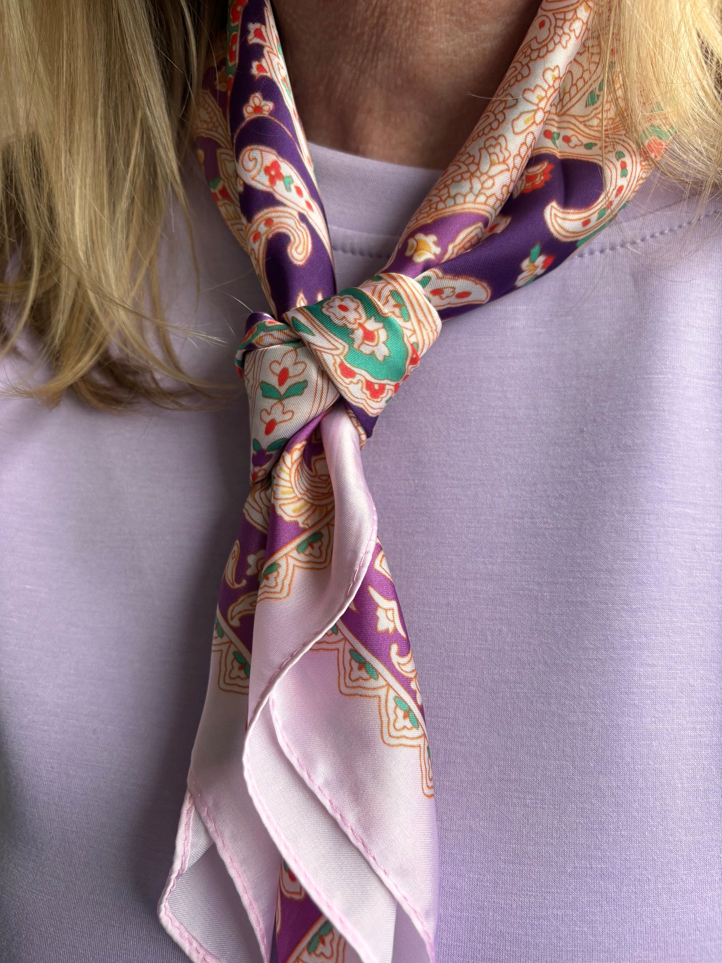 Sjaaltje Paisley Lichtroze